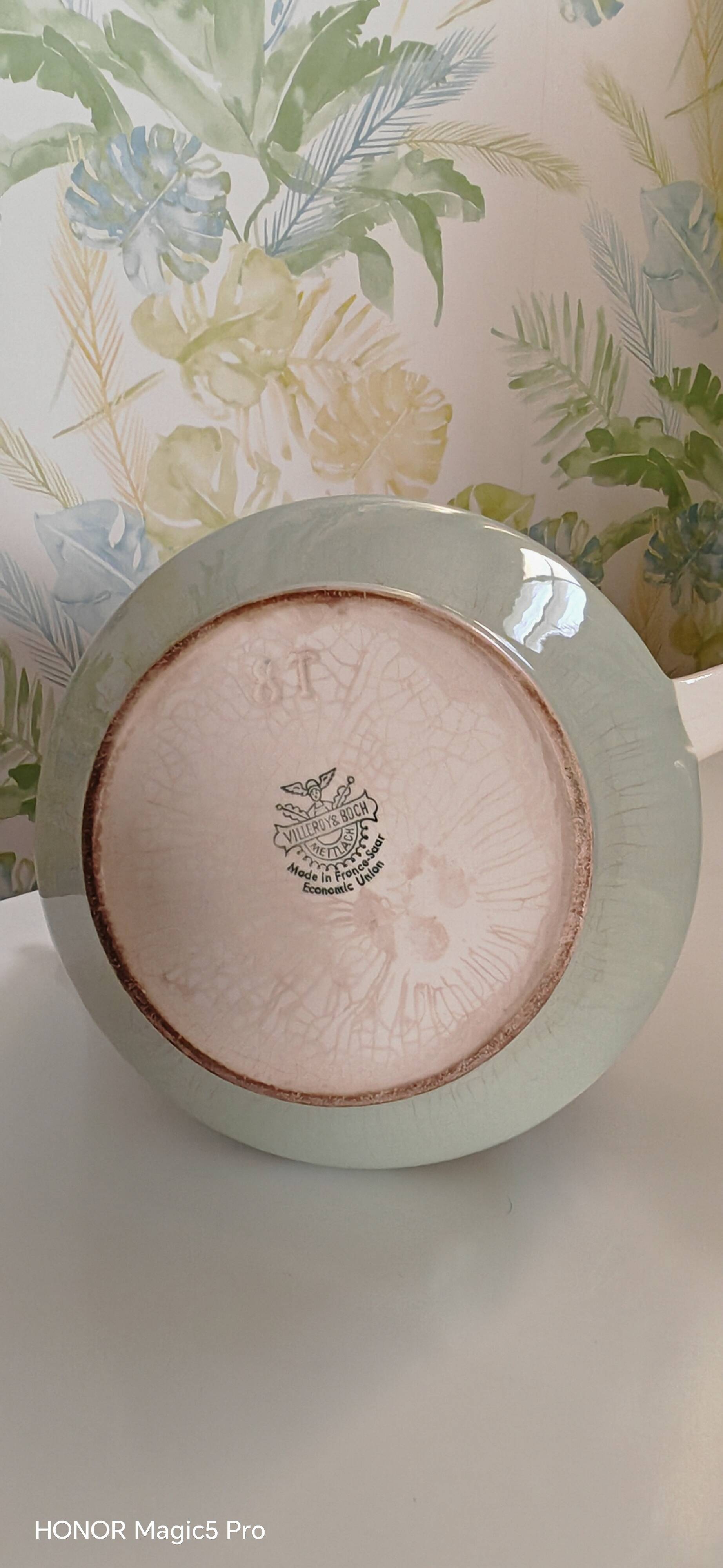 Villeroy and Boch teapot