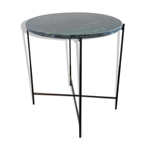 Table en pierre verte