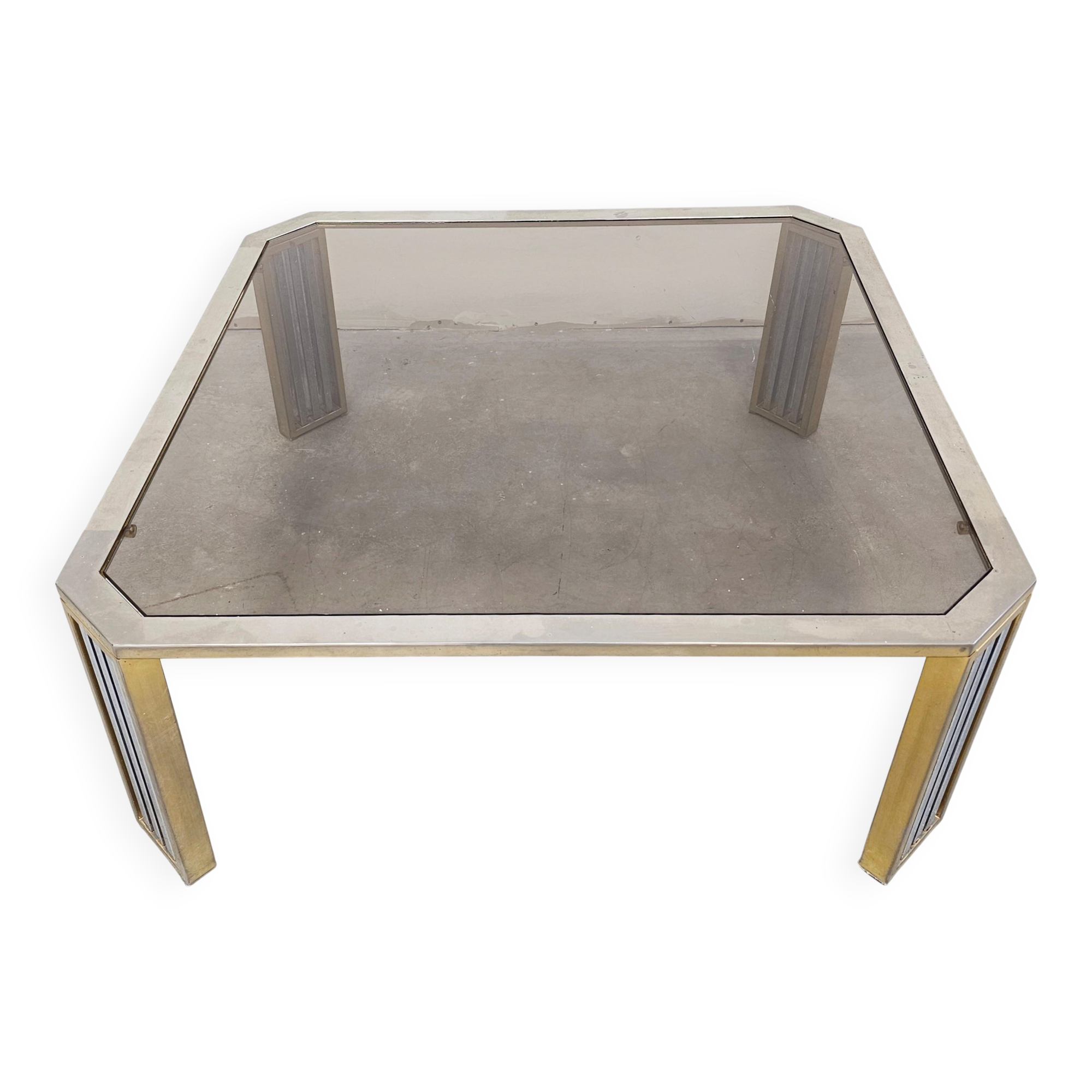 Grande table de canapé moderniste attribuée à Romeo Rega en acier et laiton plaqué
