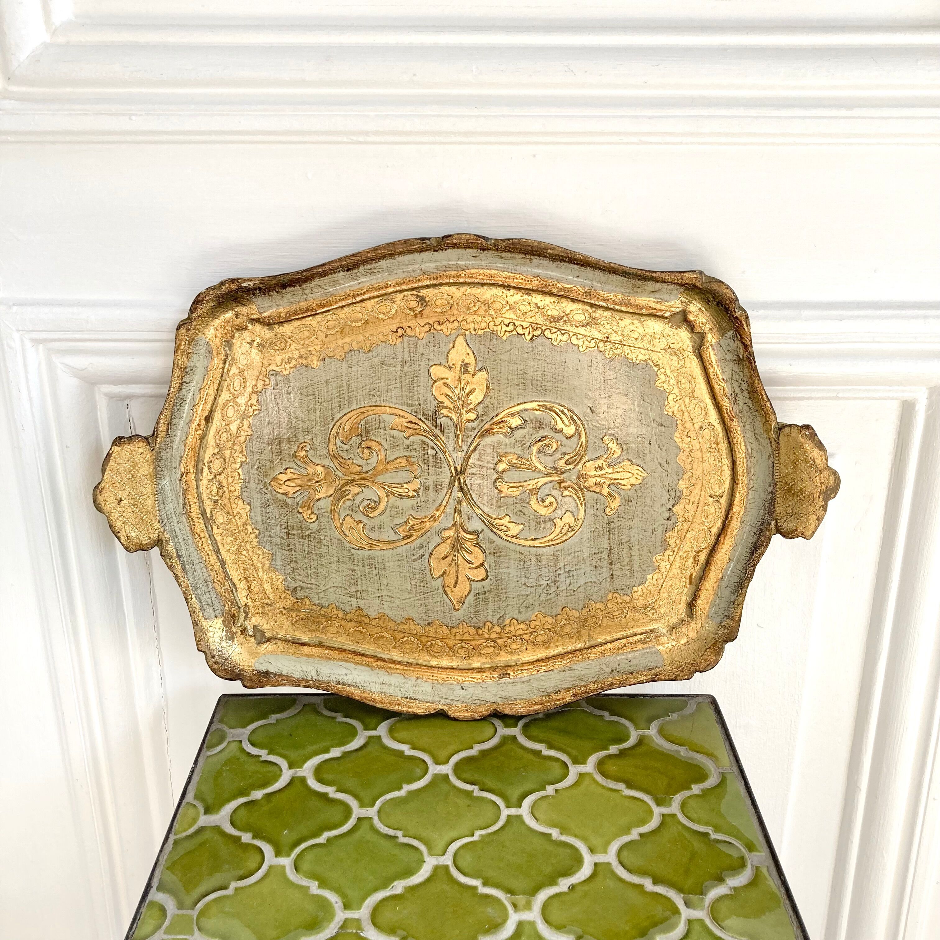 Top in gilded Florentine wood