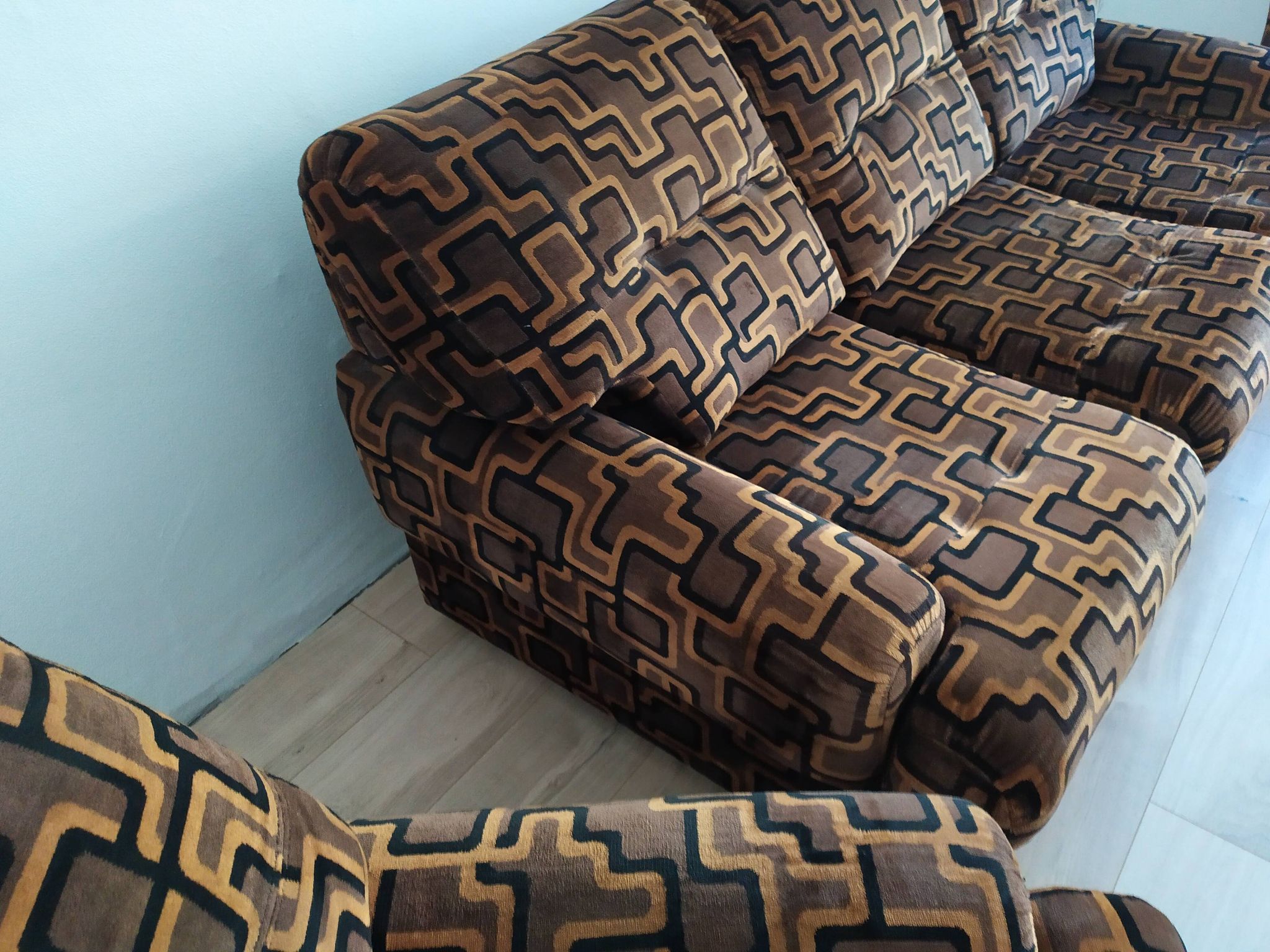 Set vintage sofa bed and 2 armchairs