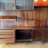 "Royal" wall system by Poul Cadovious