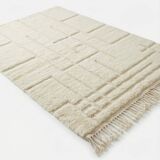 Large graphic white Berber rug in wool