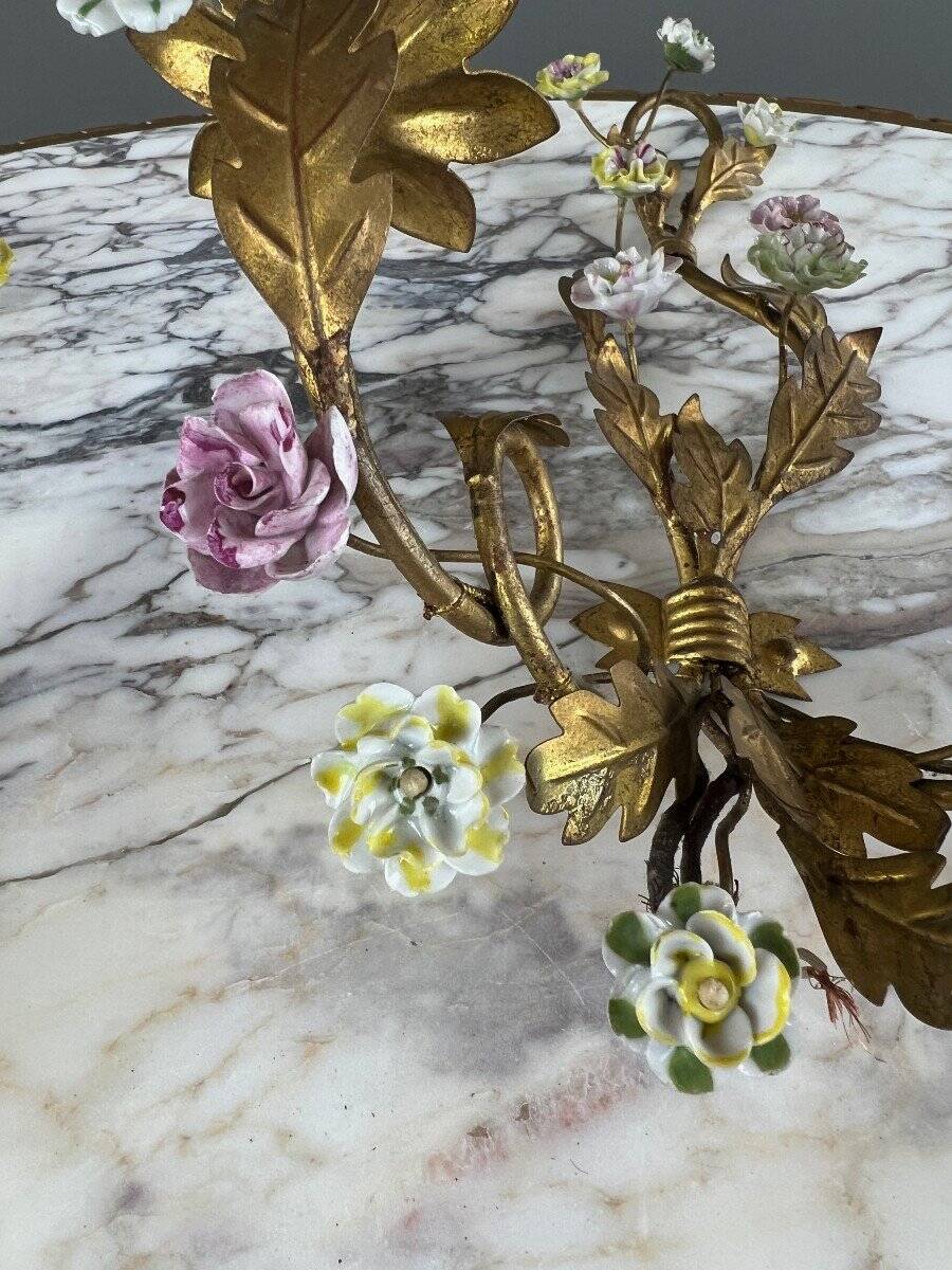 Pair of Maison Baguès wall lights with porcelain flowers, early 19th century