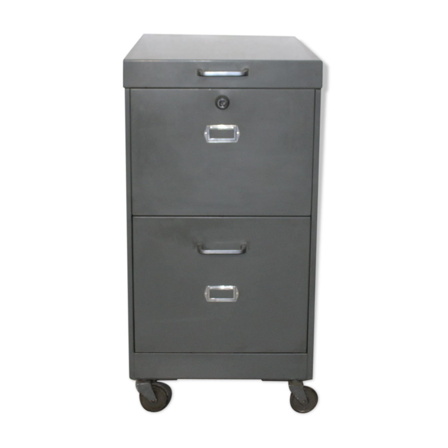 Industrial locker on wheels for hanging backrests
