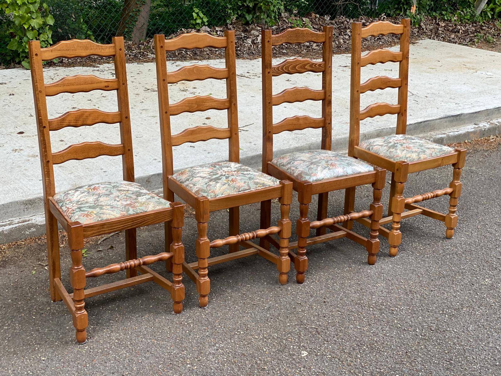 4 chaises bois massif type ferme et tissu