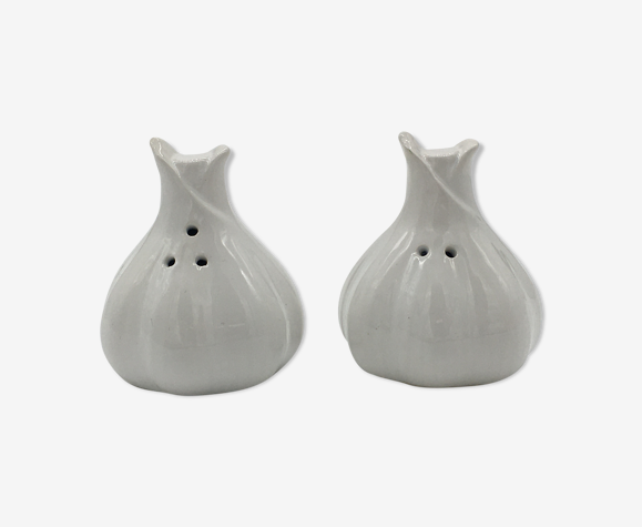 Paire de salière et poivrière “ail”