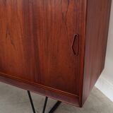 Buffet haut en teck, design danois, années 1970, production : Danemark