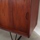 Buffet haut en teck, design danois, années 1970, production : Danemark