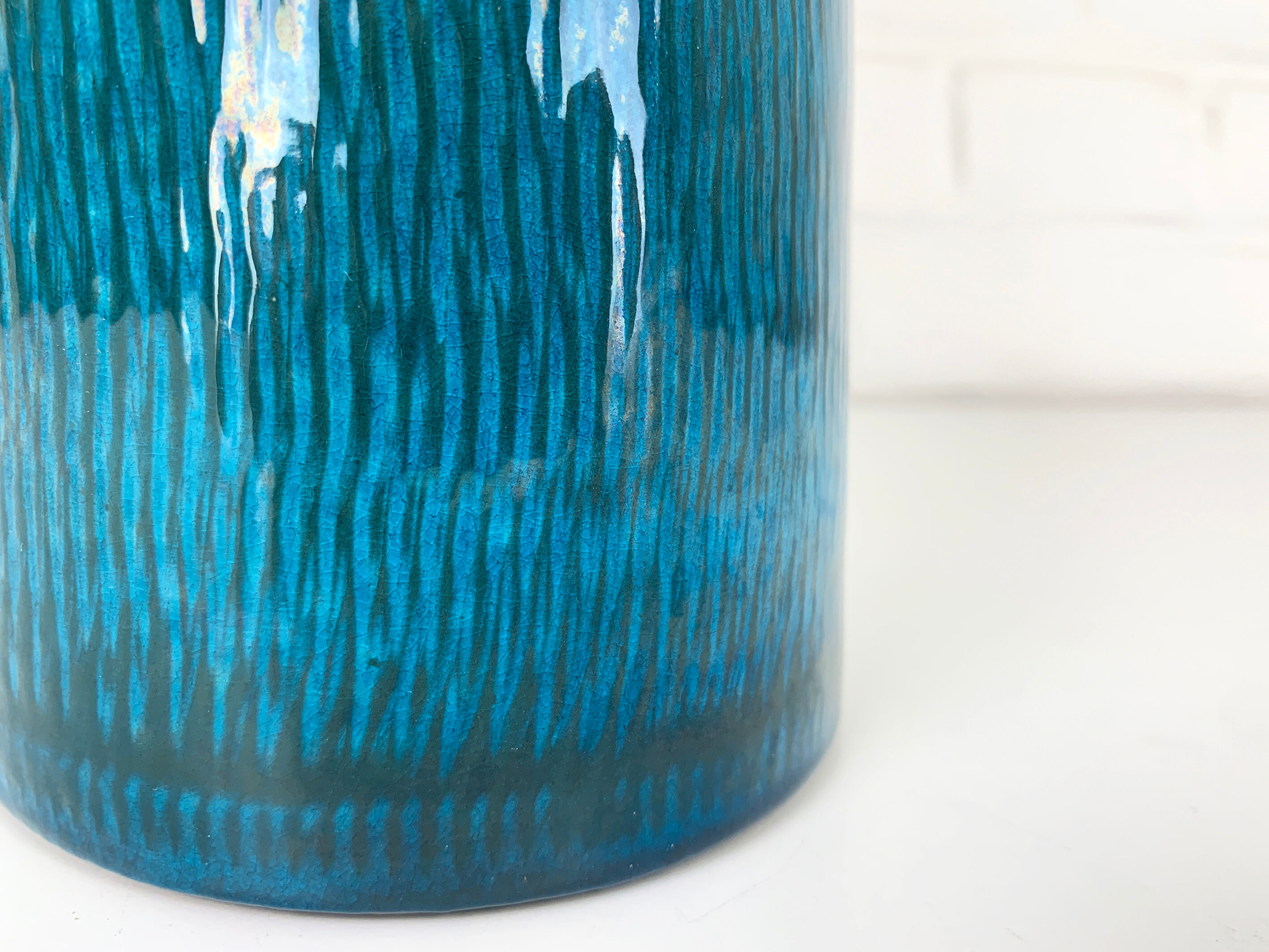 Scandinavian table lamp in porcelain stoneware lampshade raffia, Nymølle pottery, Denmark 1960s