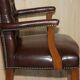 Fauteuil de bureau Gainsborough style George II Chesterfield cuir