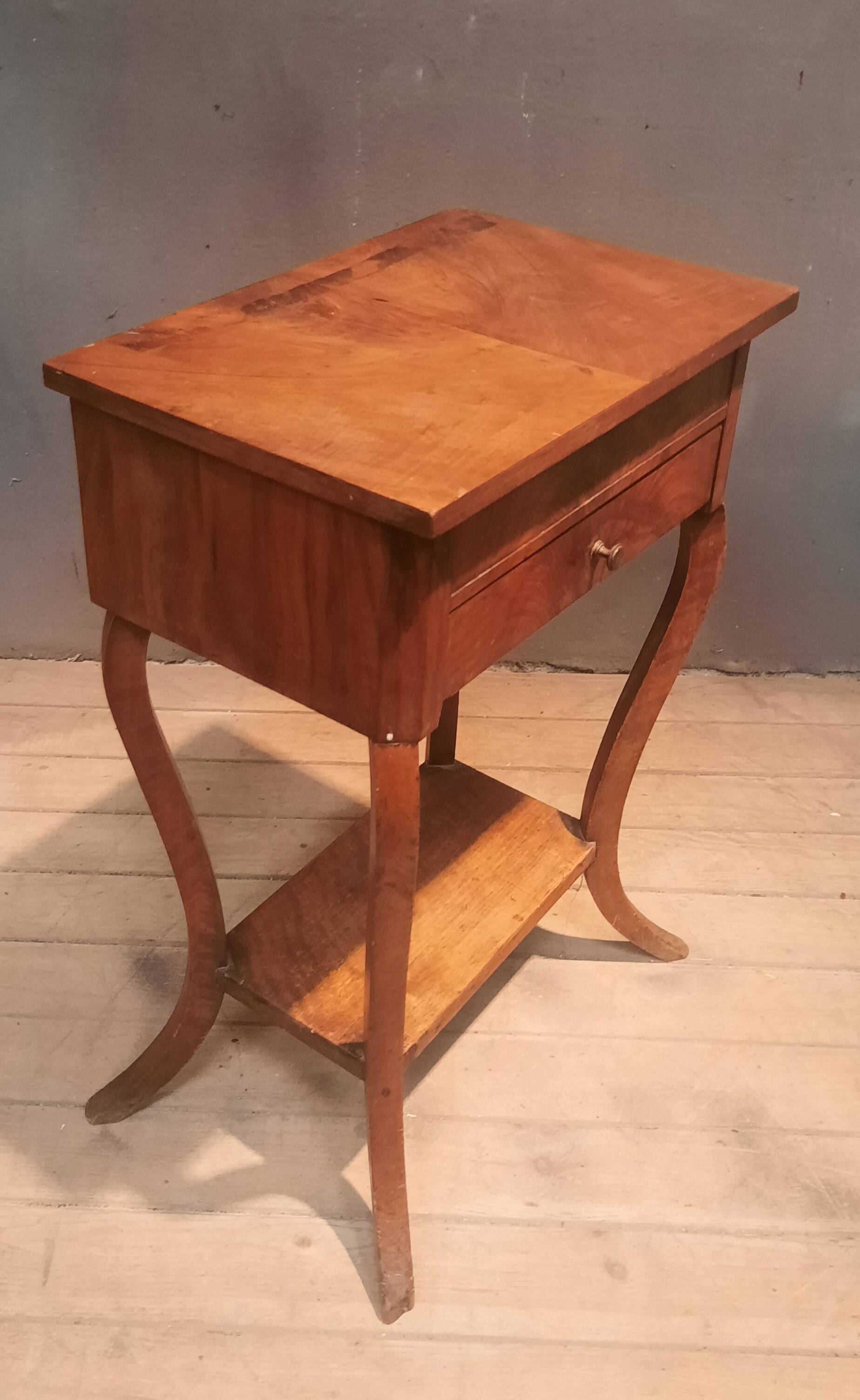 Coiffeuse du dix-neuvieme sciecle