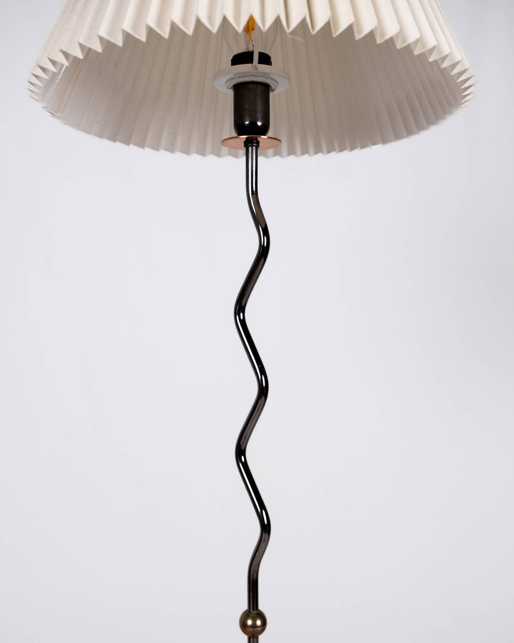 Memphis style zigzag floor lamp, 1980s