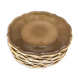 10 Niderviller plates in olive green earthenware