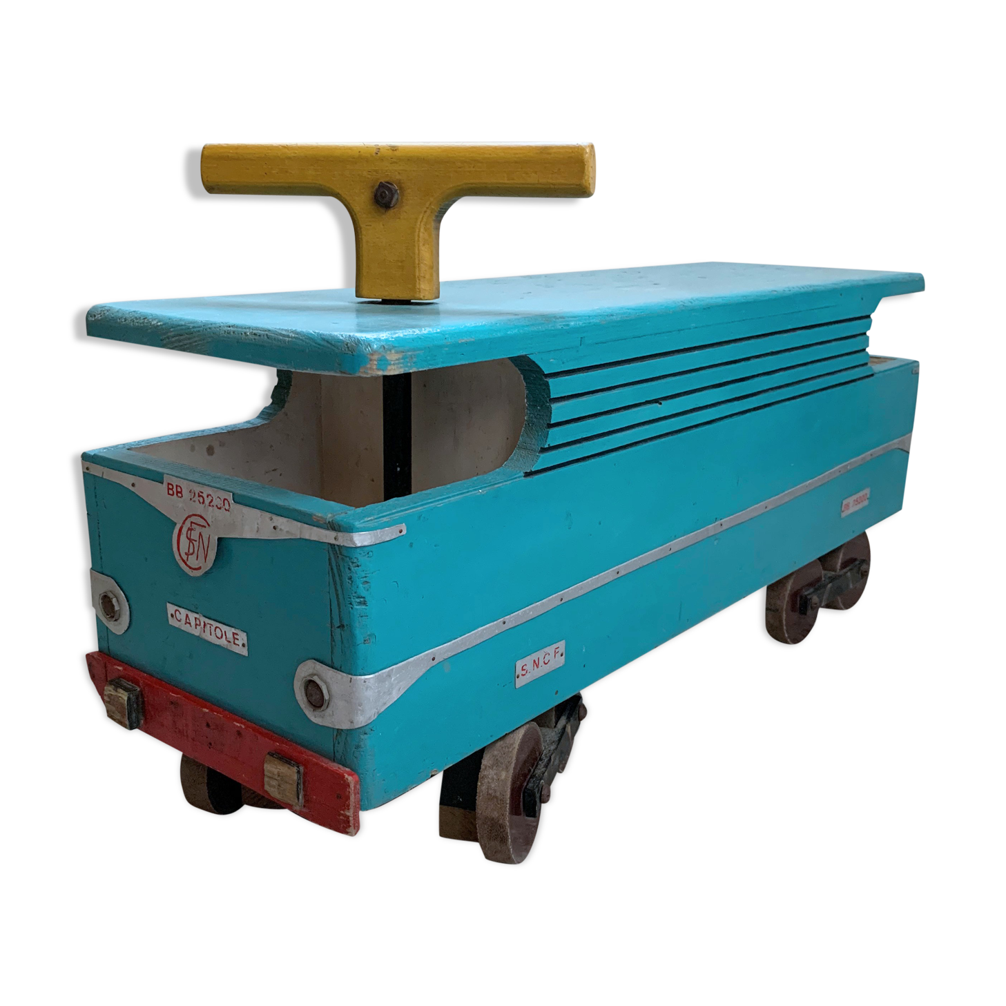 Former carrier Toy locomotive SNCF