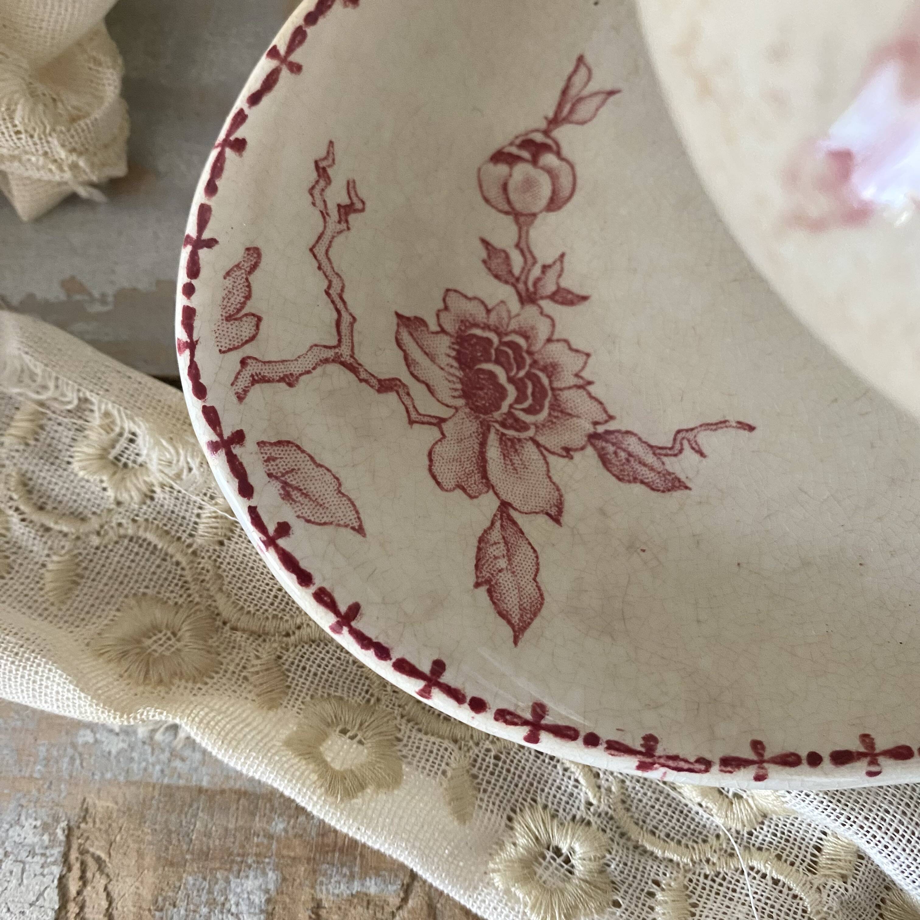 Lunéville ironstone sauceboat, Dutch model