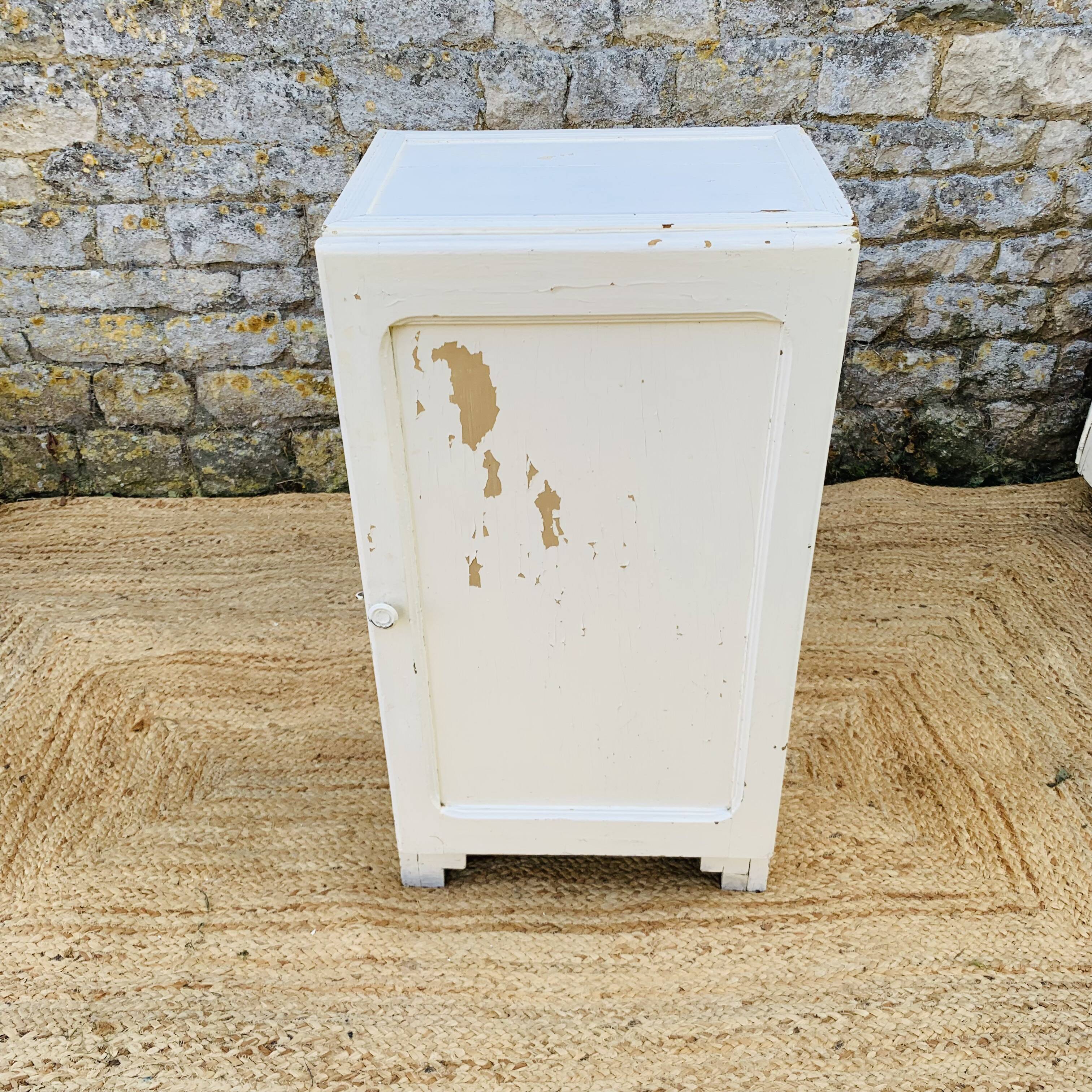 Small white Parisian piece of furniture
