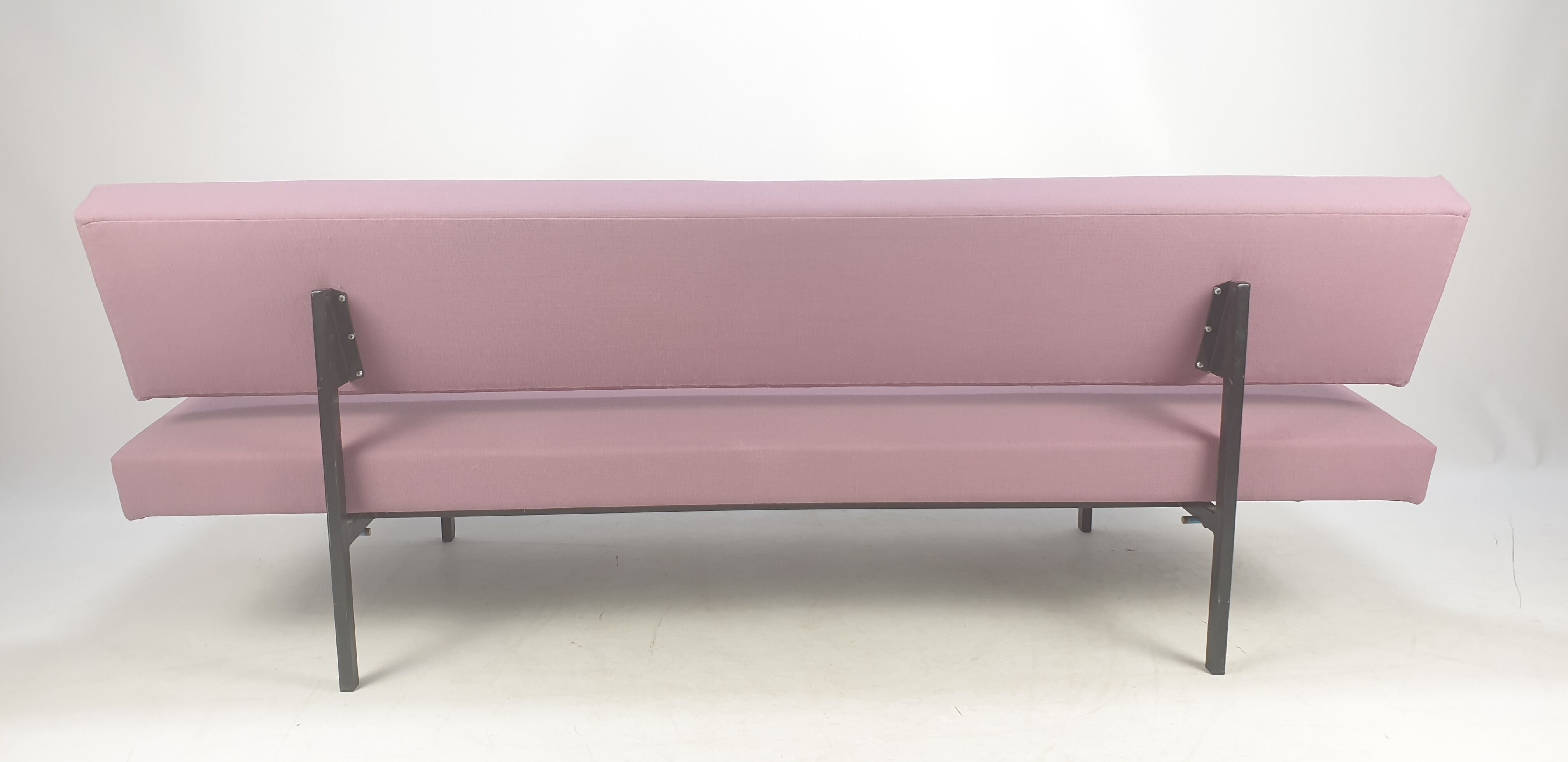 Sleeping sofa by Gijs van der Sluis for Gispen 50