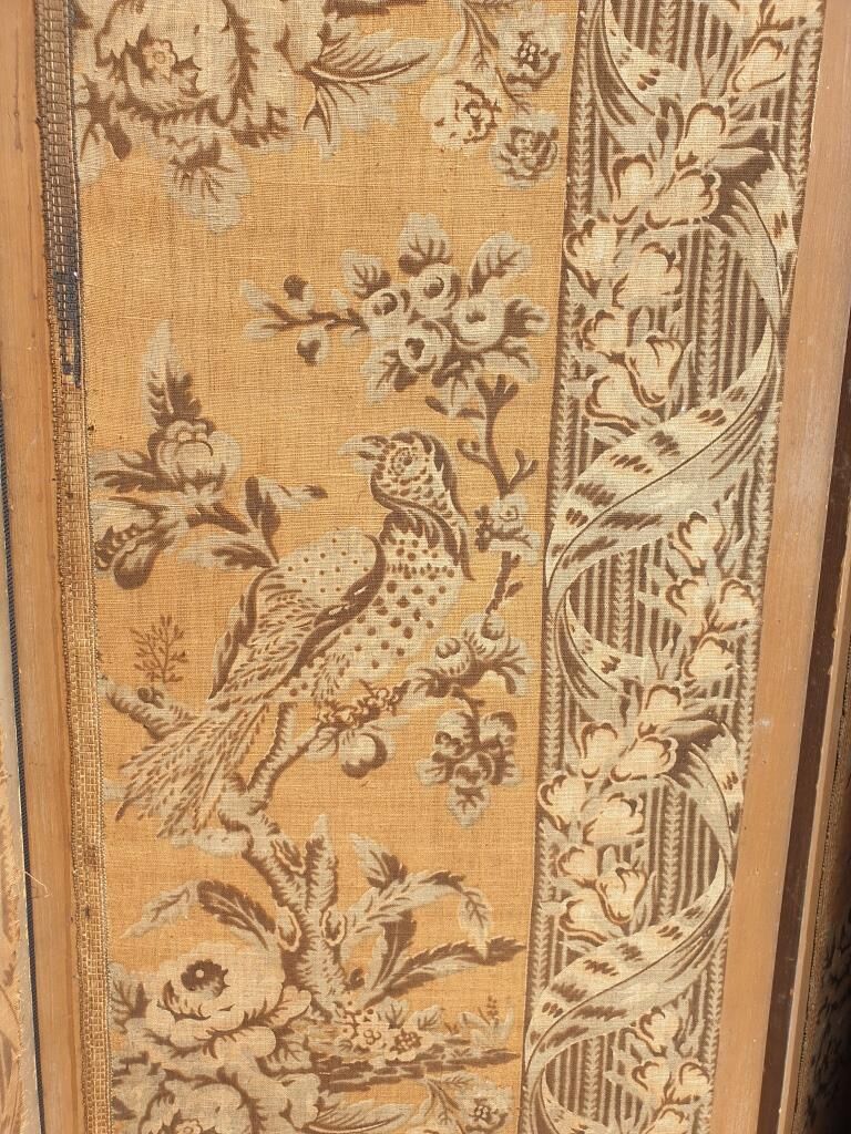 Screen 4 fronts of Indian wood and fabrics and silk at the end of the 19th century