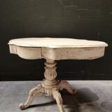 Violin table