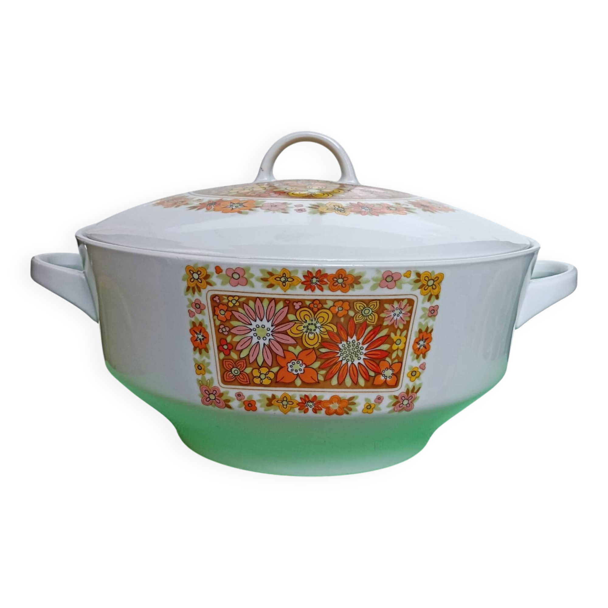 Soupière en porcelaine de Bavière