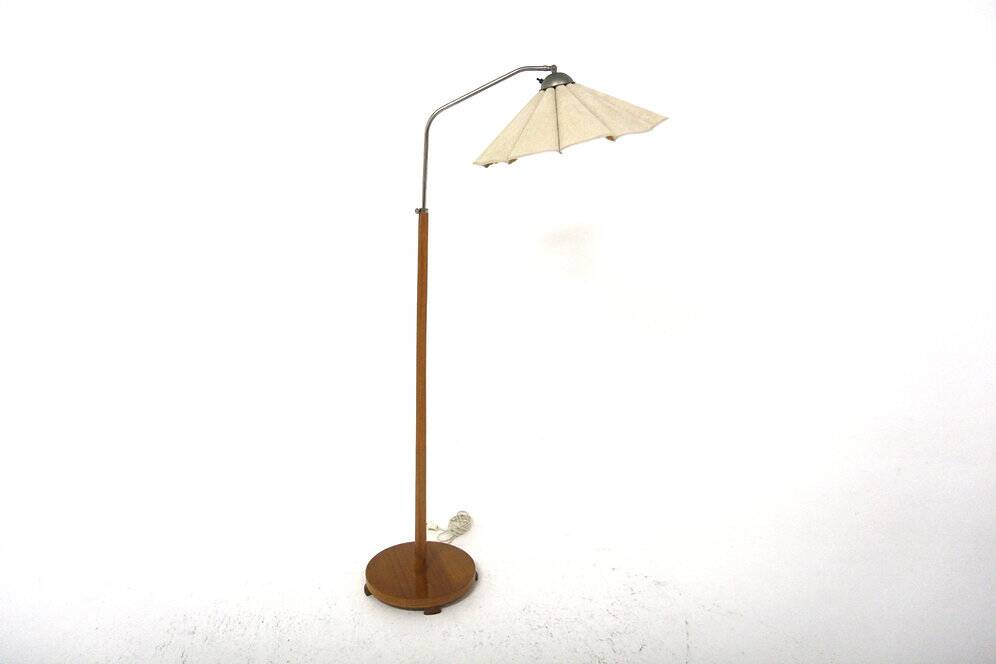 Scandinavian floor lamp in elm, Swedish modern, Sweden, 1940