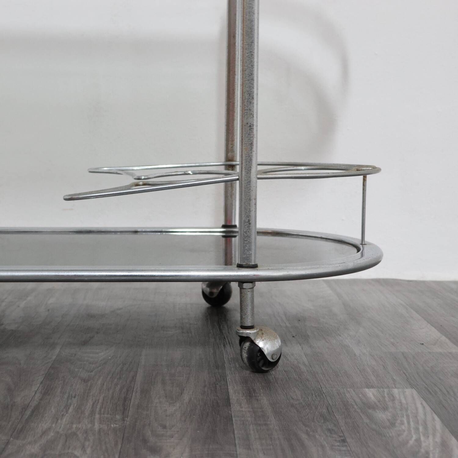Carrello Portavivande In Acciaio Doppio Ripiano Cristallo Fumè Design