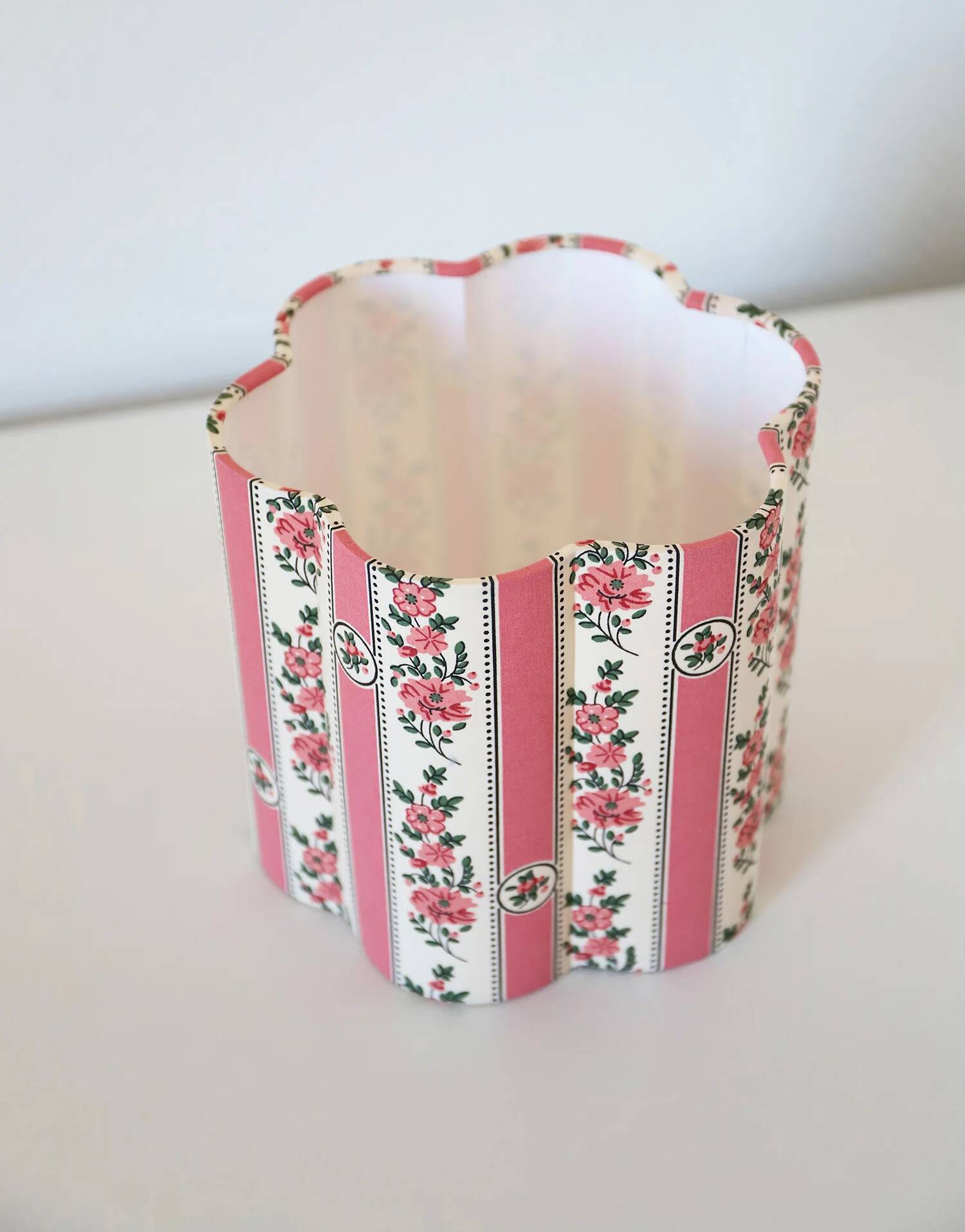 Flower-shaped lampshade Flora "pink overmount"