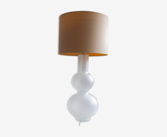 Lamp with original frosted glass foot