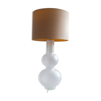 Lamp with original frosted glass foot
