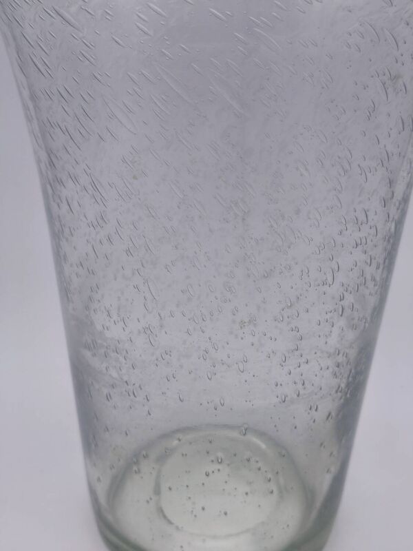 Grand vase BIOT en verre bullé – Forme trompette – Années 60 – 29 cm