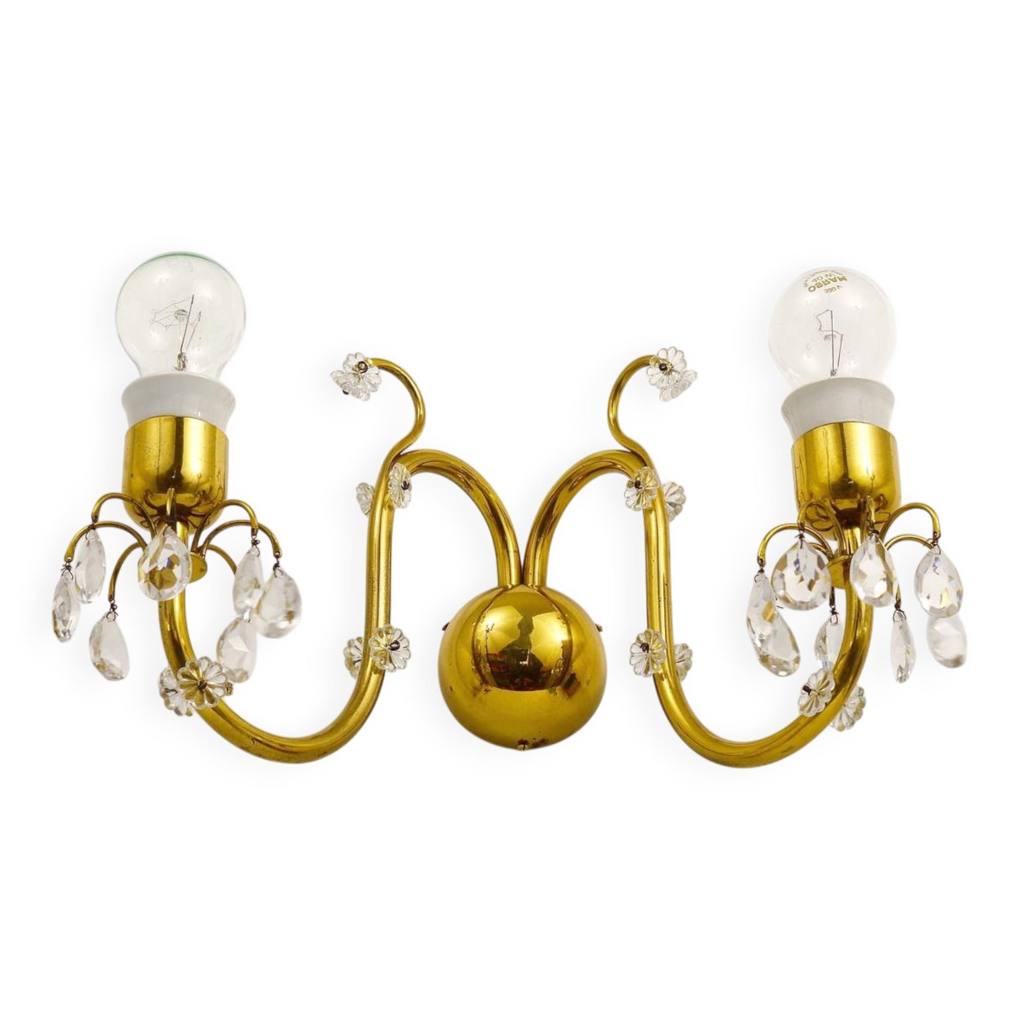 Lobmeyr Vienna Belle large wall sconce in brass and crystal, Austria, 1950s