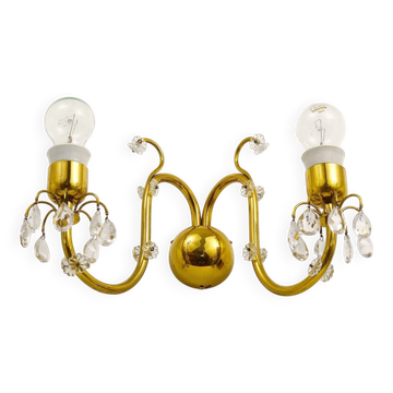 Lobmeyr Vienna Belle large wall sconce in brass and crystal, Austria, 1950s