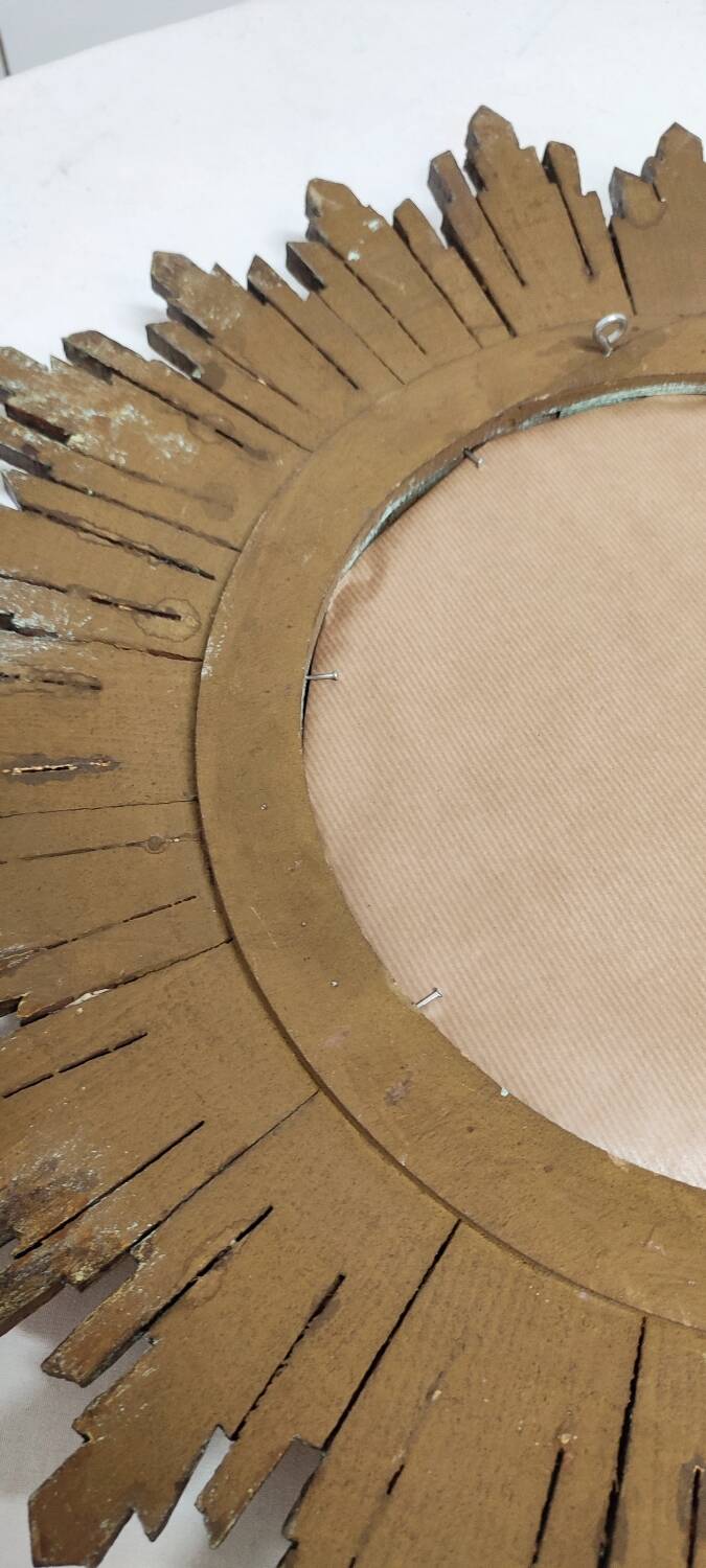 Miroir soleil en bois. Espagne, années 1960.