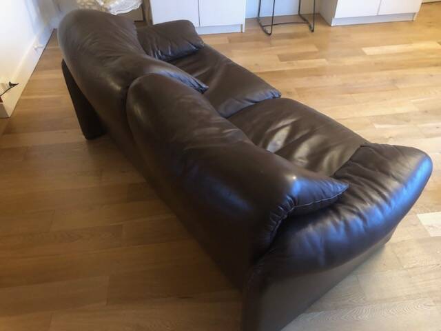 2-seater Maralunga leather sofa from Cassina