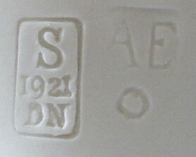 Buste d'enfant en biscuit de porcelaine