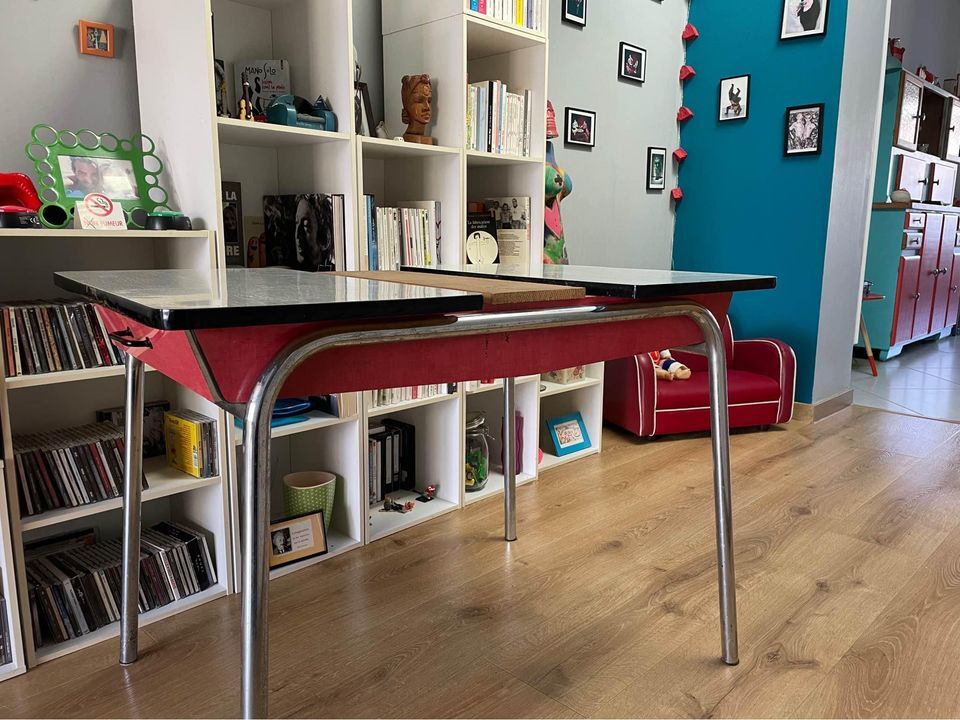 Table formica