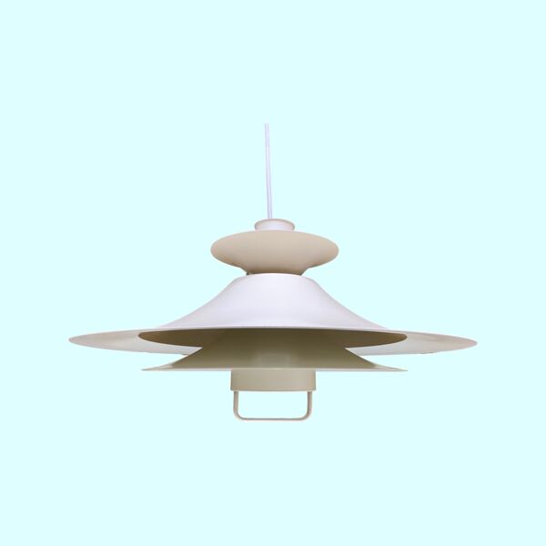 Suspension design danoise produit par 'Horn Belysning'   vintage blanc coloré