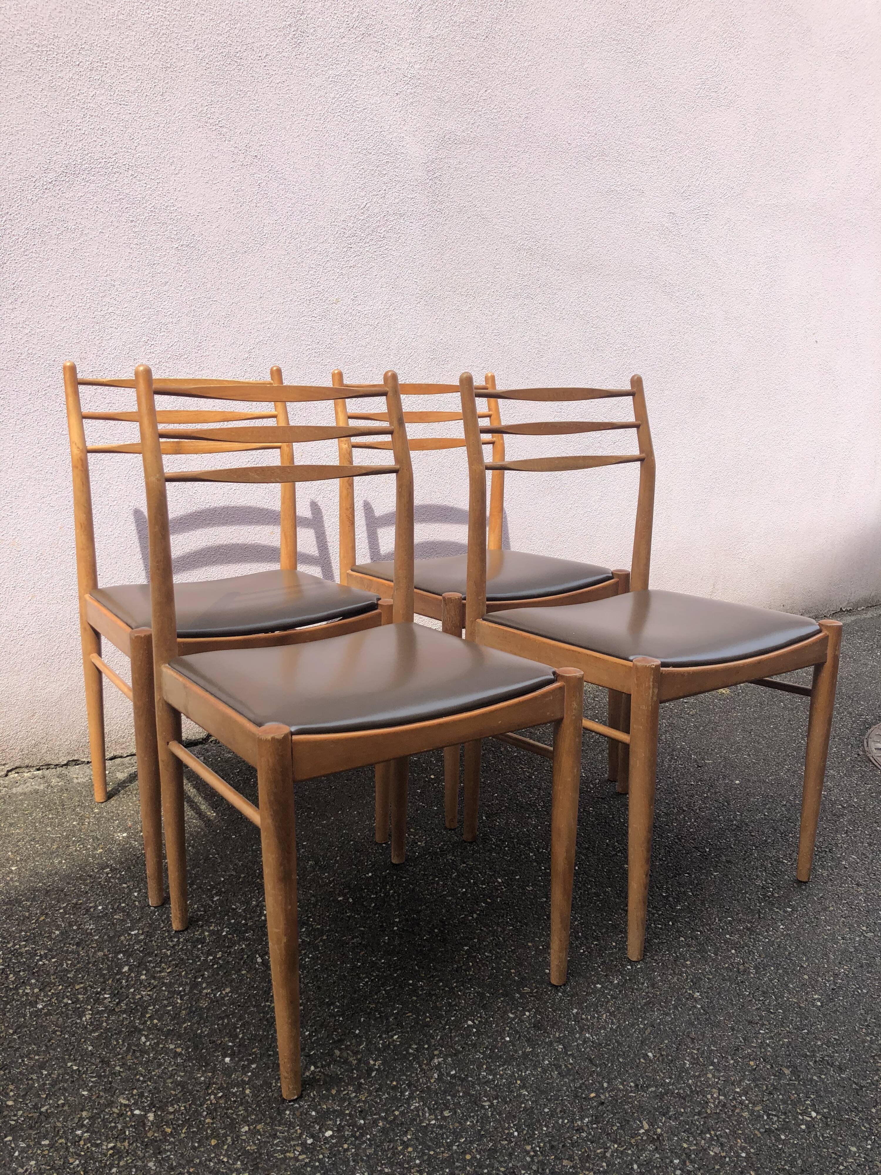 Série de 4 chaises scandinaves