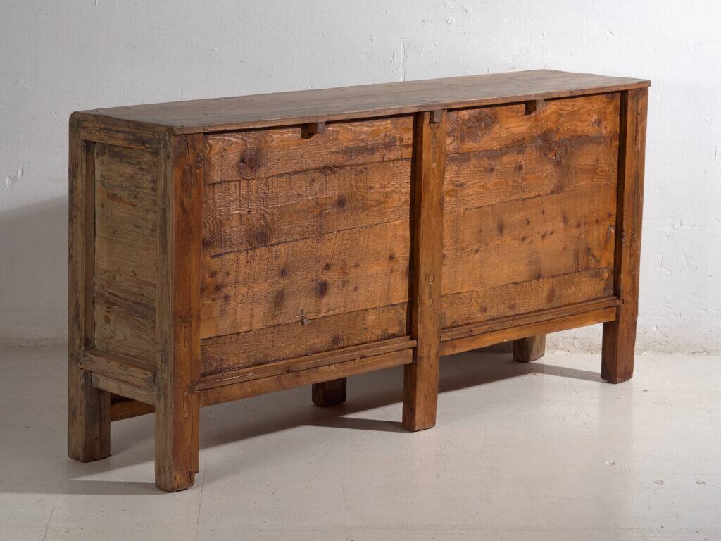 Chinese buffet with two doors – China, around 1930