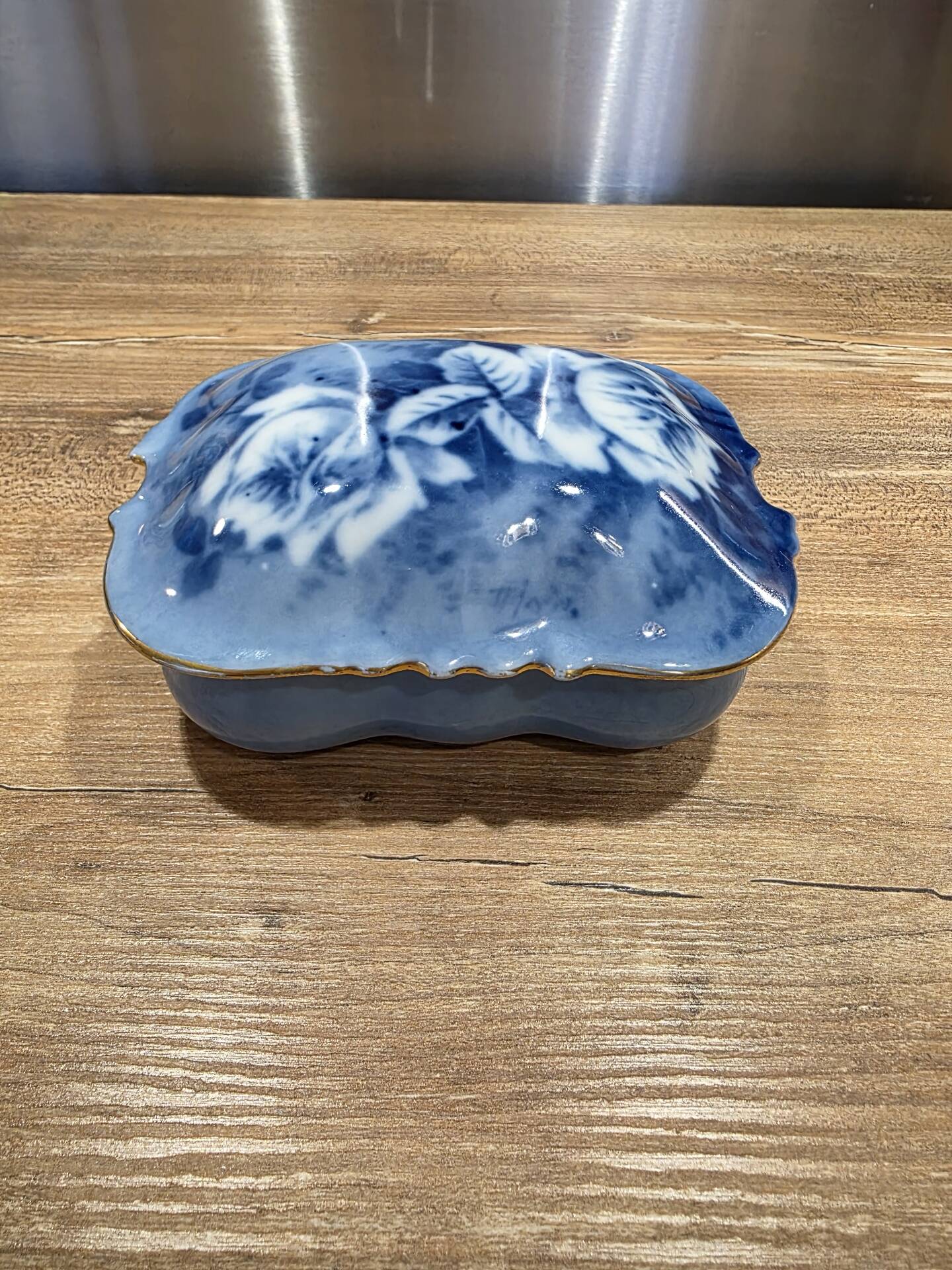 Jewellery box / Antique Limoges porcelain box "Pallas"