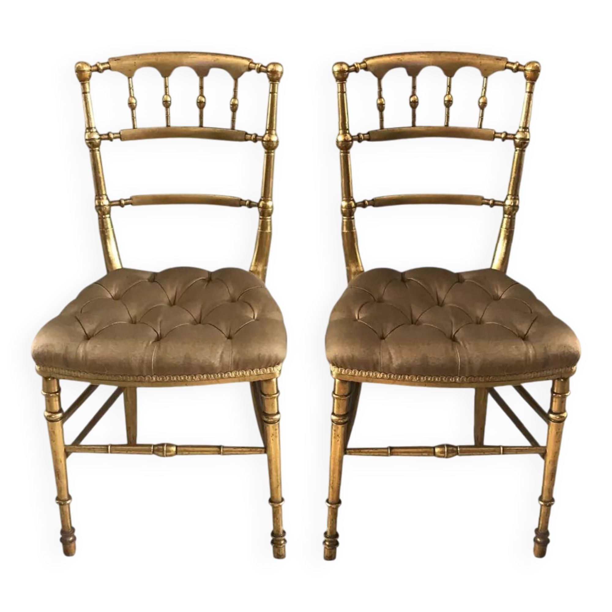 Old pair of theater chairs
