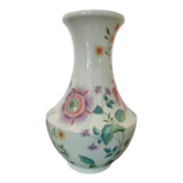 Vase fleuri, maison umeko décors Pierre Frey