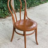 Round curved wood bistro chair