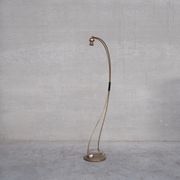 Lampadaire en laiton français du milieu du siècle