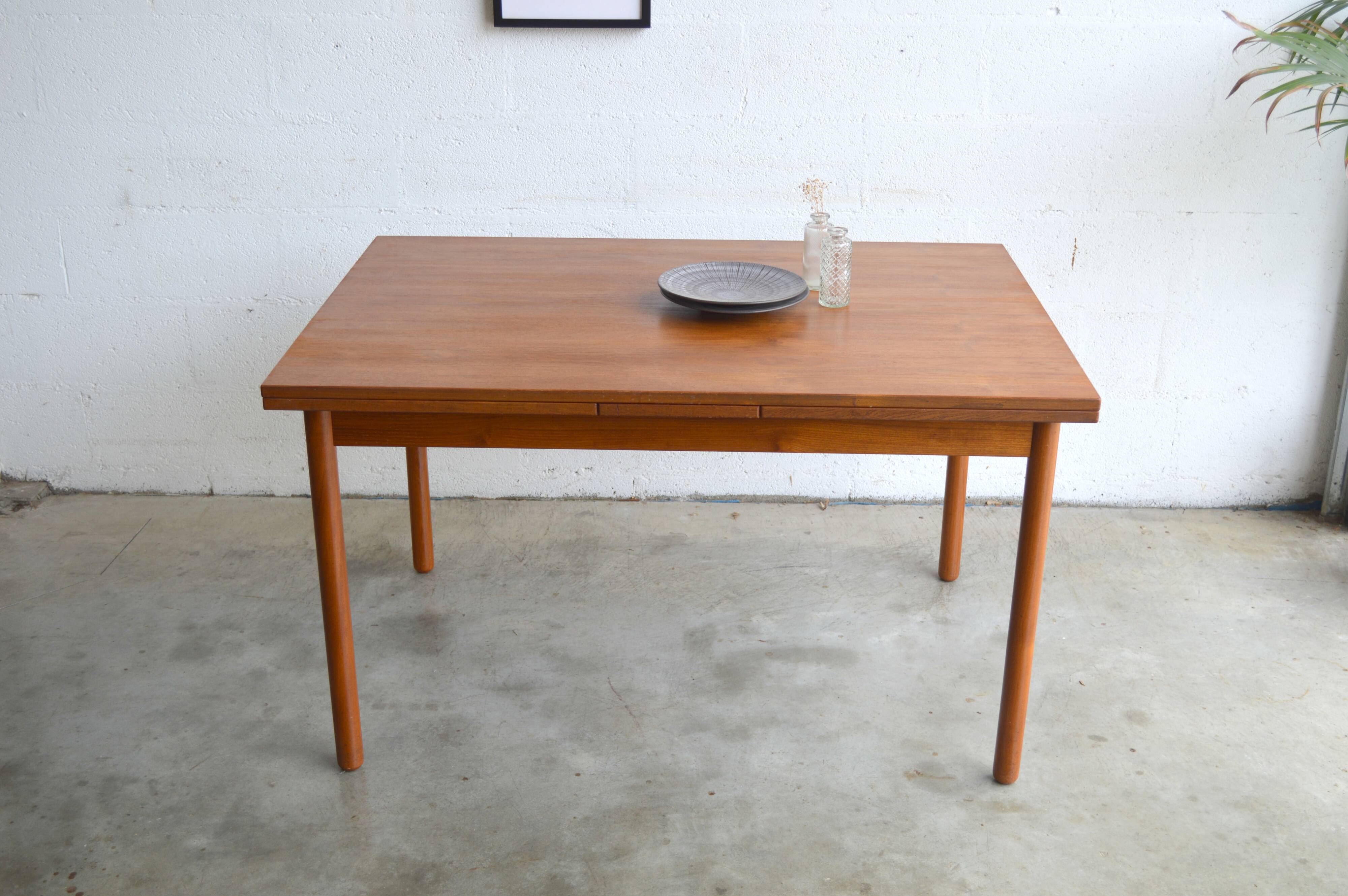 Teak table with Italian extensions 125cm
