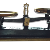 Old scale, 5 kg force