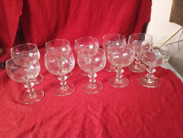 Serie de 10 coupes en verres