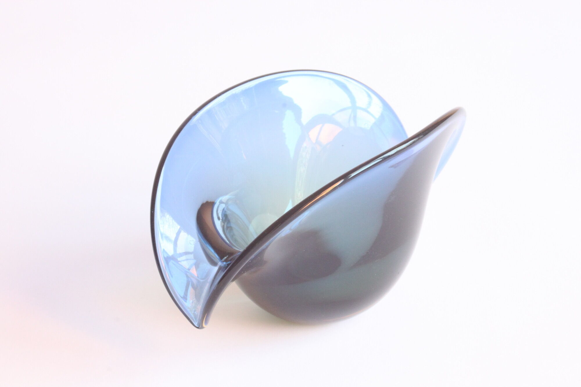 Seguso Dalla Venezia double base trinket bowl, Murano 1950s.