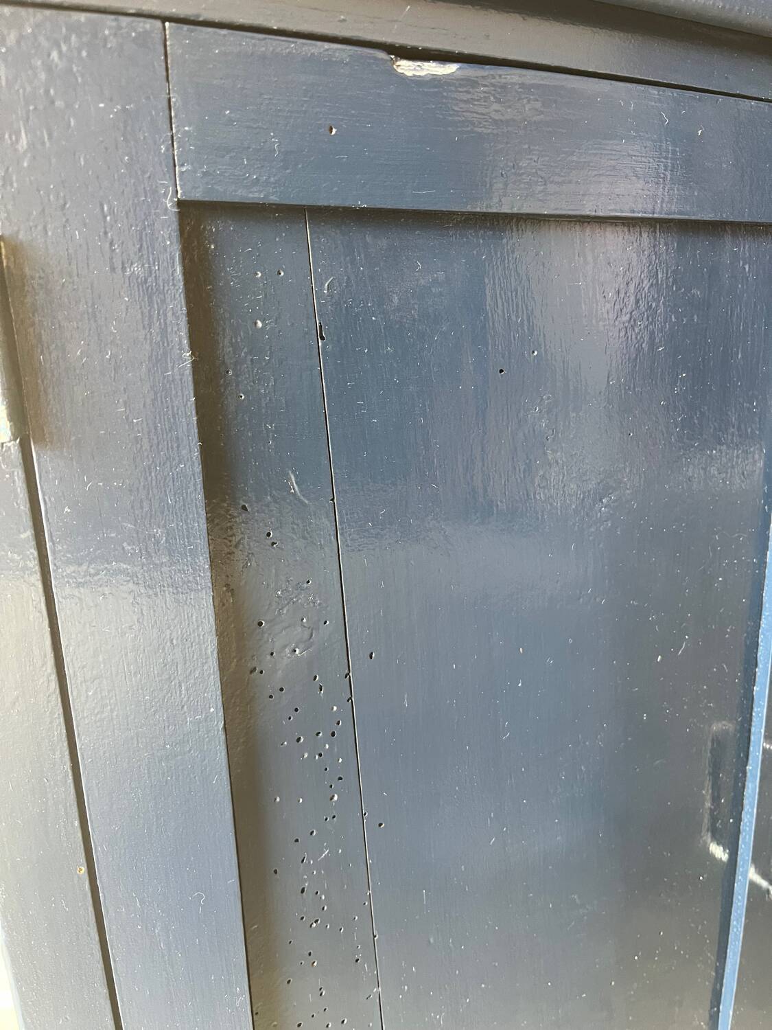 Old office from the 80s repainted in blue